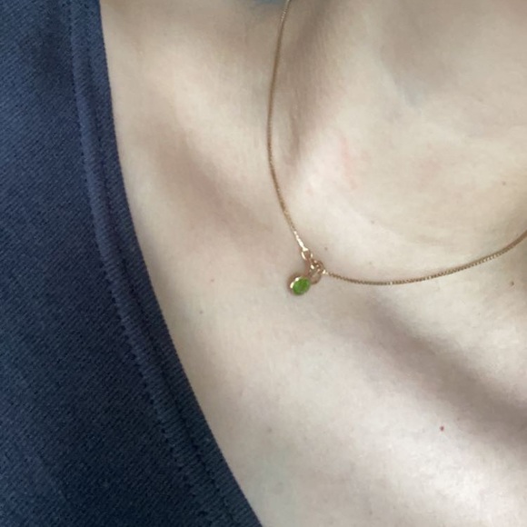 NWOT Green Pendant - Picture 3 of 4